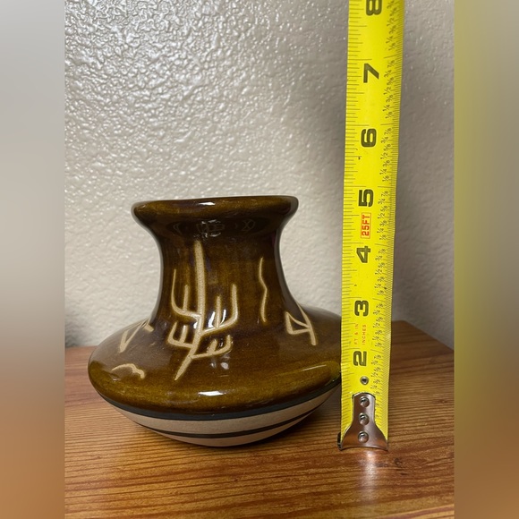 Native American Vintage Art Pottery Ceramic Vase 5” Tall - Picture 8 of 11
